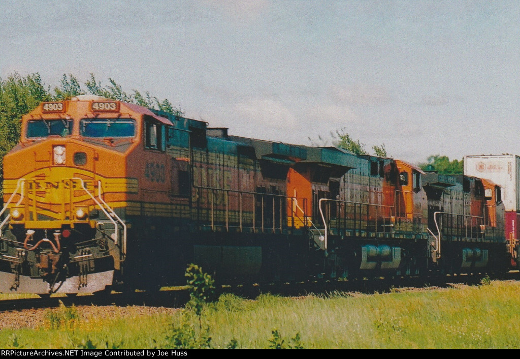 BNSF 4903 East